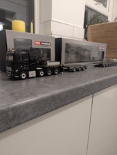 WSI Volvo FH5 globetrotter 8x4+broshuis low loader 10 axle  1/50