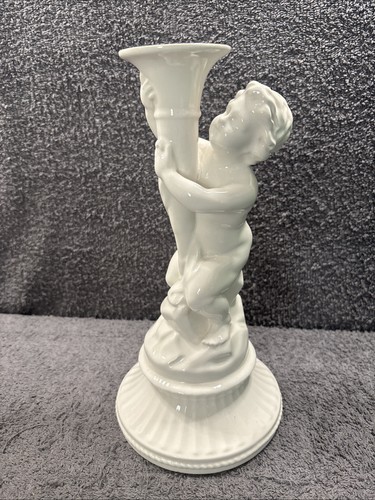 Beswick cherub cupid - /,