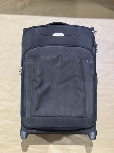 Samsonite black suitcase - black,