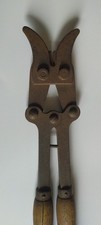 FRENCH WIRE CUTTING