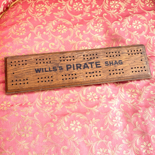 Vintage cribbage board - cribbage,