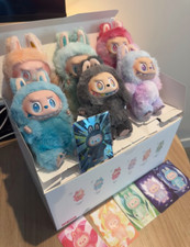 100% AUTHENTIC V3 THE MONSTER BIG INTO ENERGY PLUSH RANDOM XMAS HOT TOY