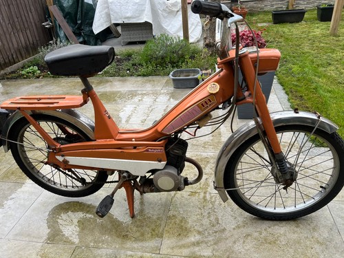 Mobylette motobecane moped