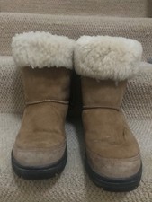 UGG ULTIMATE BIND BOOTS S/N