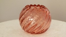 Spiral design small pink vase