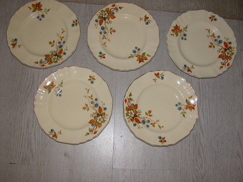 Vintage plates - vintage, ''
