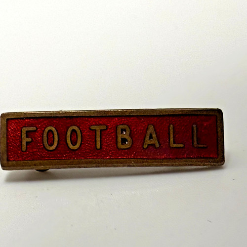 Badge vintage football bar pin - vintage,