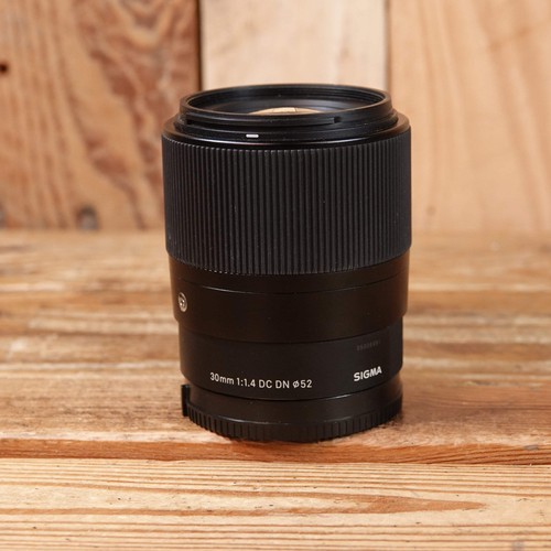 Used sigma 30mm dc dn - dc,