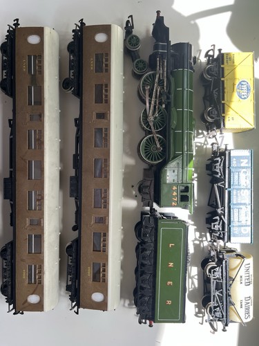 Hornby coach gauge with - gauge, 5