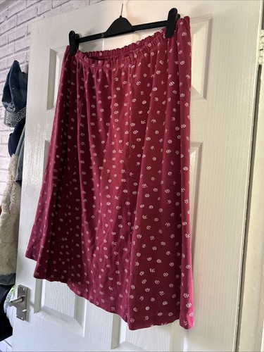 Burgundy flowy skirt size - , 20