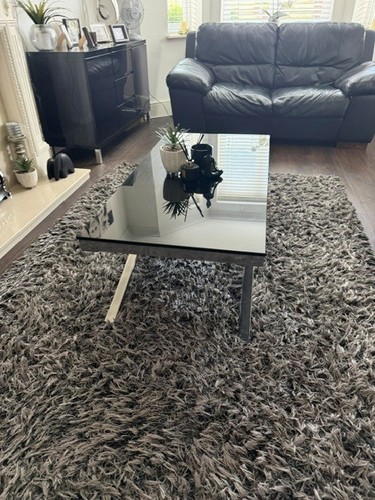 Side cabinet with - draws,, tv