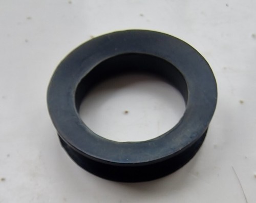 Brake pivot seal for case - brake,