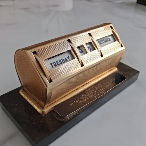 Vintage perpetual desk - vintage,