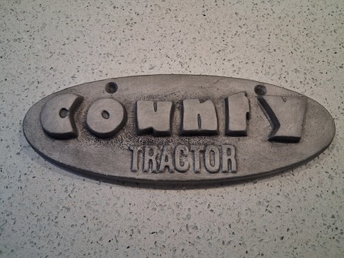 Cast aluminium county tractor - aluminium,