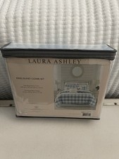 Laura Ashley NWT Cynthia King Duvet Bed Set - Non Smoking / No pets