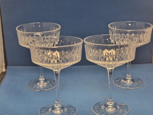 Champagne coupe glasses - champagne,