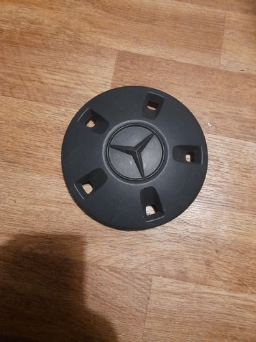 Mercedes vito centre - cap, hub