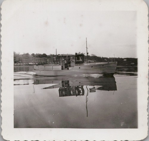 Vtg snapshot man on - vtg, cabin