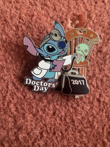 Disney trading pin doctor - disney, doctor’s