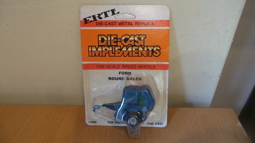 Ertl ford round - 1/64, hay