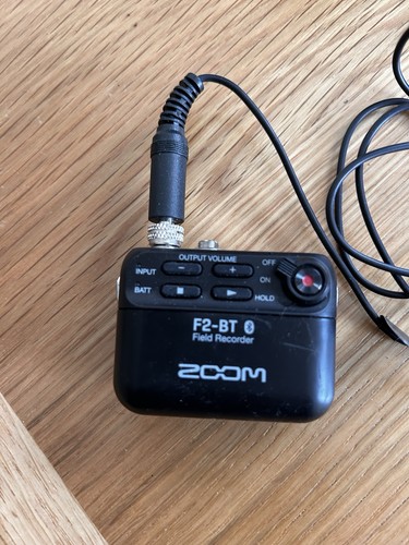 Zoom field recorder with - field,