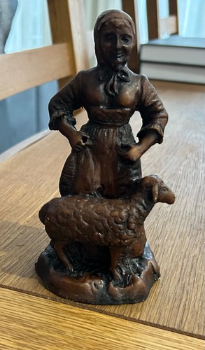 Figurine shepherdess and - of,