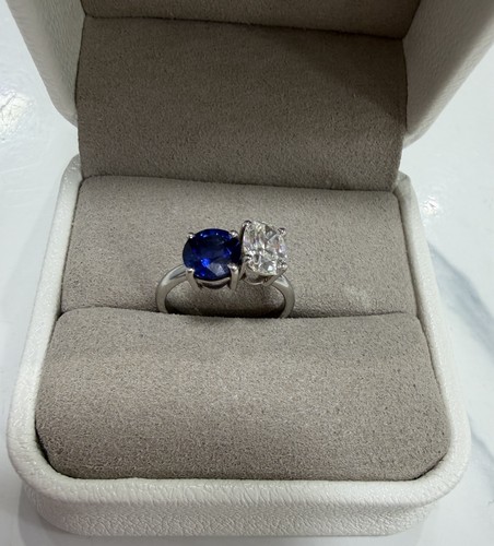 Blue sapphire diamond - blue,