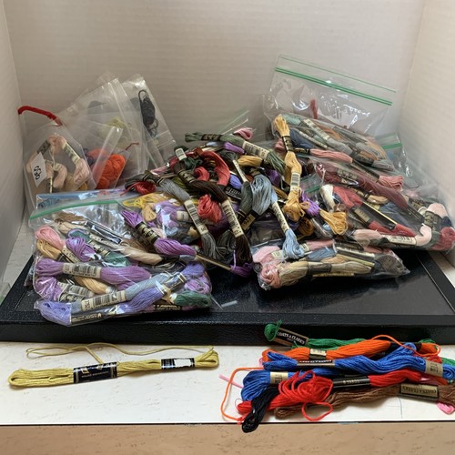 Lot 300 skeins dmc - of,