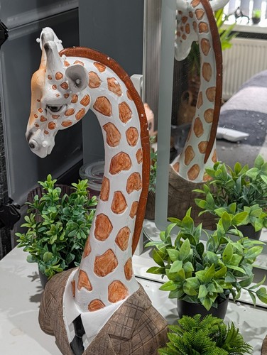 Tall giraffe bust figurine - tall,