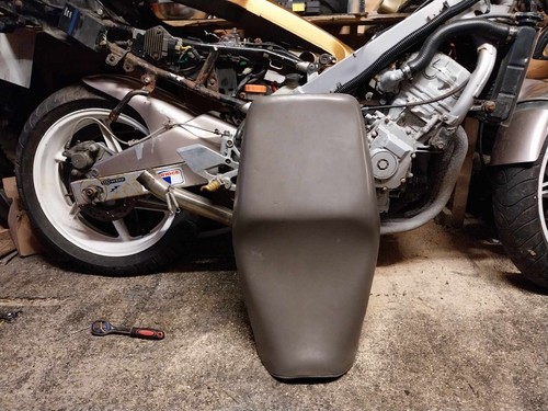 Honda cbr 600f2 seat 94 - ,