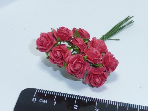 Scale roses red - 1:12,