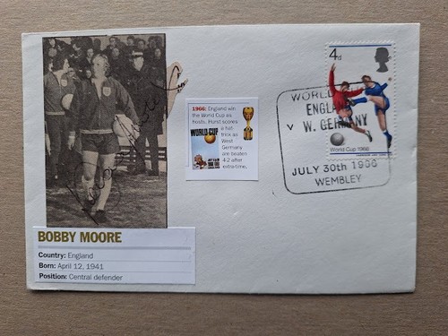 Bobby moore england 1966 - moore,