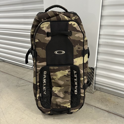 Oakley rolling travel - travel, suitcase