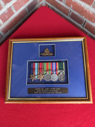 Framed display ww2 medals - framed,