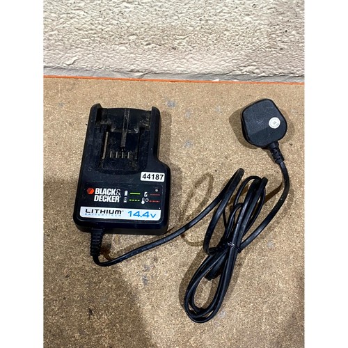 Black decker 90553172 - black,