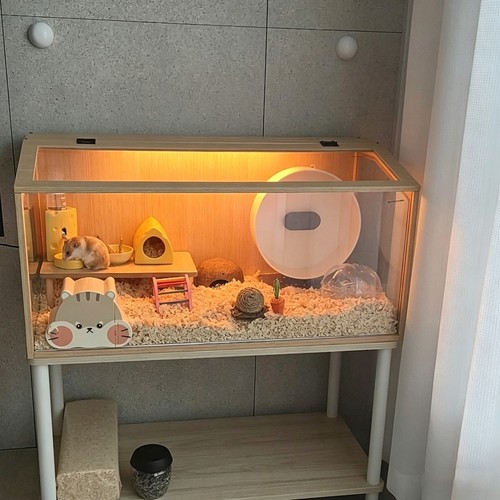 Large solid wooden hamster - large,