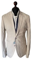 MEN’S UNIQUE JACKET. SPRING