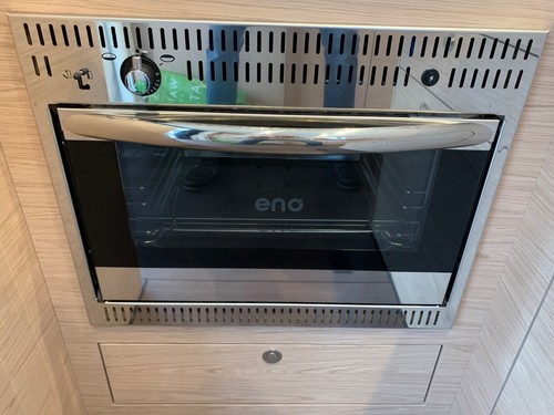 Eno built gas oven - in,