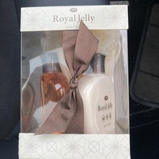 Boots Royal jelly Vintage