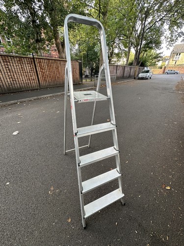Aluminium folding step - folding,