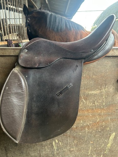 Brown leather saddle - brown,