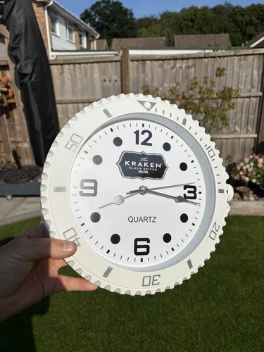 Kraken inspired wall - , clock