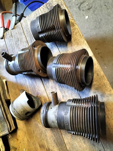 Volkeswagon beetle cylinder - volkeswagon,