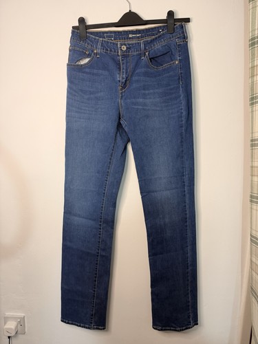 Levi demi curve - levi’s,