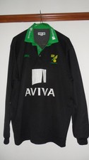 Norwich City Xara Aviva Football Training Top, Size Large
