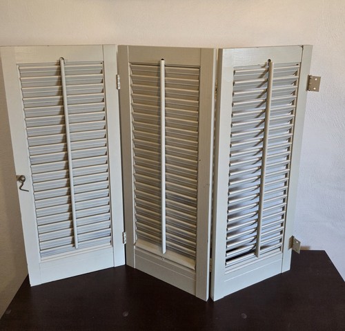 Vintage louvered wooden window - wooden,