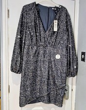 Chi Chi London Curve Sequin