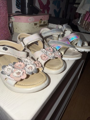 Two pairs sandals for girls - pairs,
