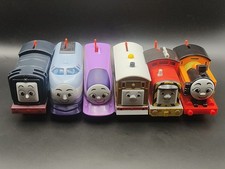 6x Trackmaster Motorised Train