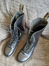 VGC Ladies 14 Eyelet Black Dr